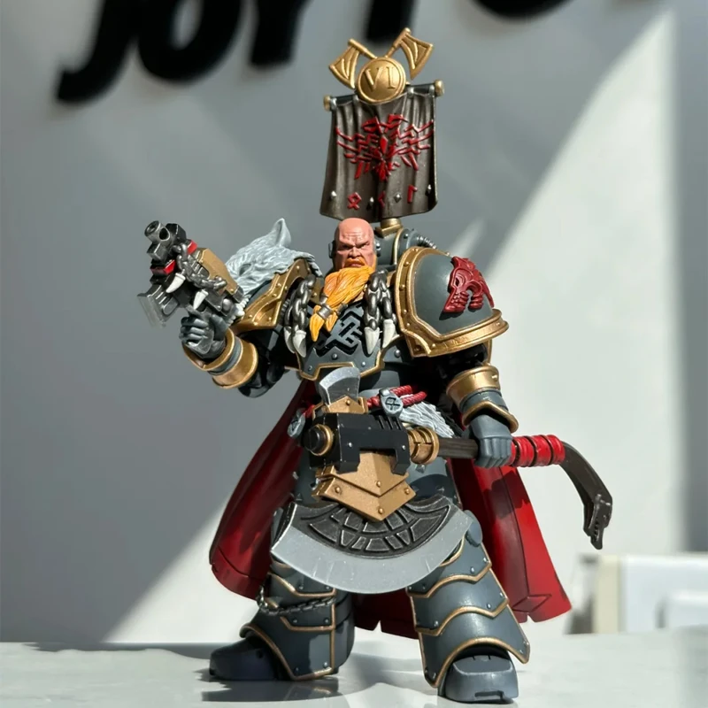 JOYTOY Space Wolves Legion Praetor مع فأس الطاقة ودرع القتال 1/18 شخصيات الحركة Warhammer30K Leman Russ Ragnar Blackmane