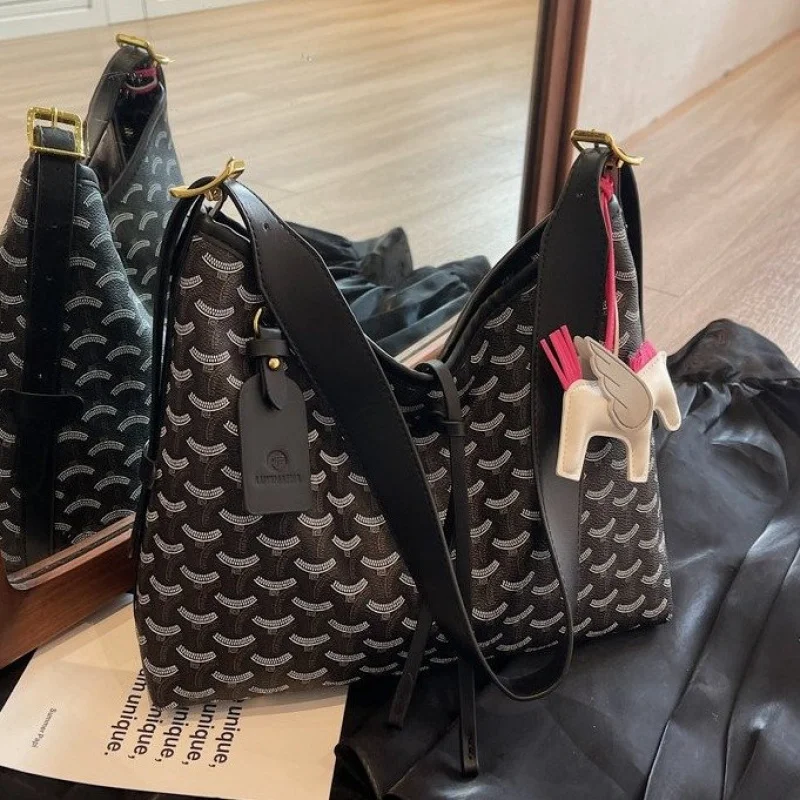 

Chic Luxury Brand Handbag For Women Premium Leather Crossbody Shoulder Bag Designer Tote Ladies Party Purse