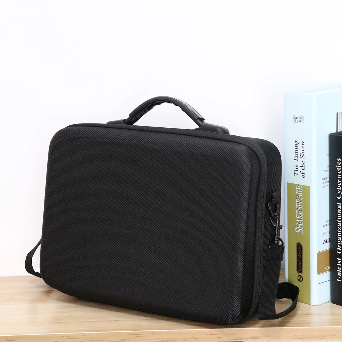 

Drone Storage Bag Quadcopter Water Proof Hardshell Suitsace Waterproof Backpack Portable Shoulder