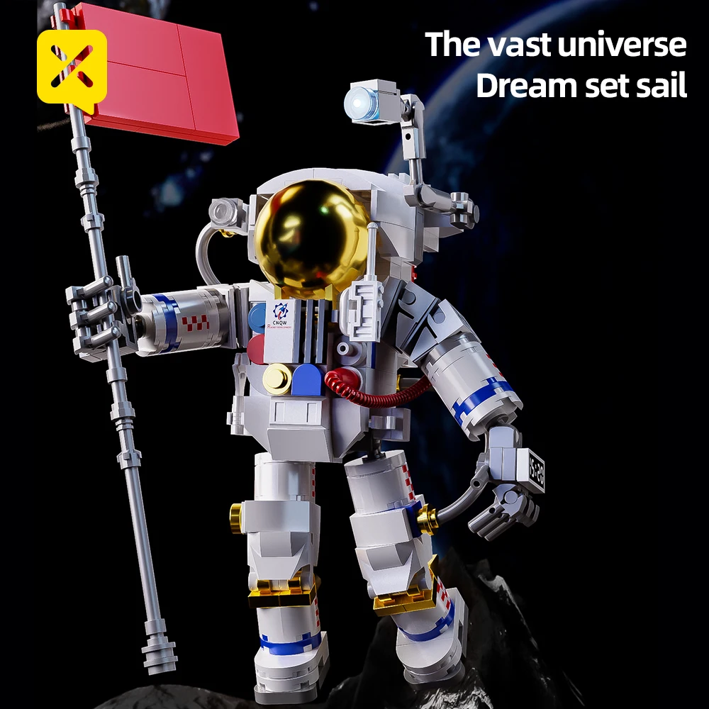 ToylinX Space Astronaut Building Block Set, Flexible Astronaut Model, Spaceman Toys as Halloween Gift for Children and Adults.