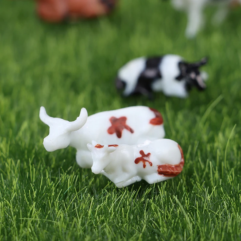 10 Pz Colore Casuale Scala 1:87 Modello di Mucca Treno Layout Modello di Costruzione di Giocattoli Tavolo di Sabbia Modello Animale Materiali Paesaggistici FAI DA TE