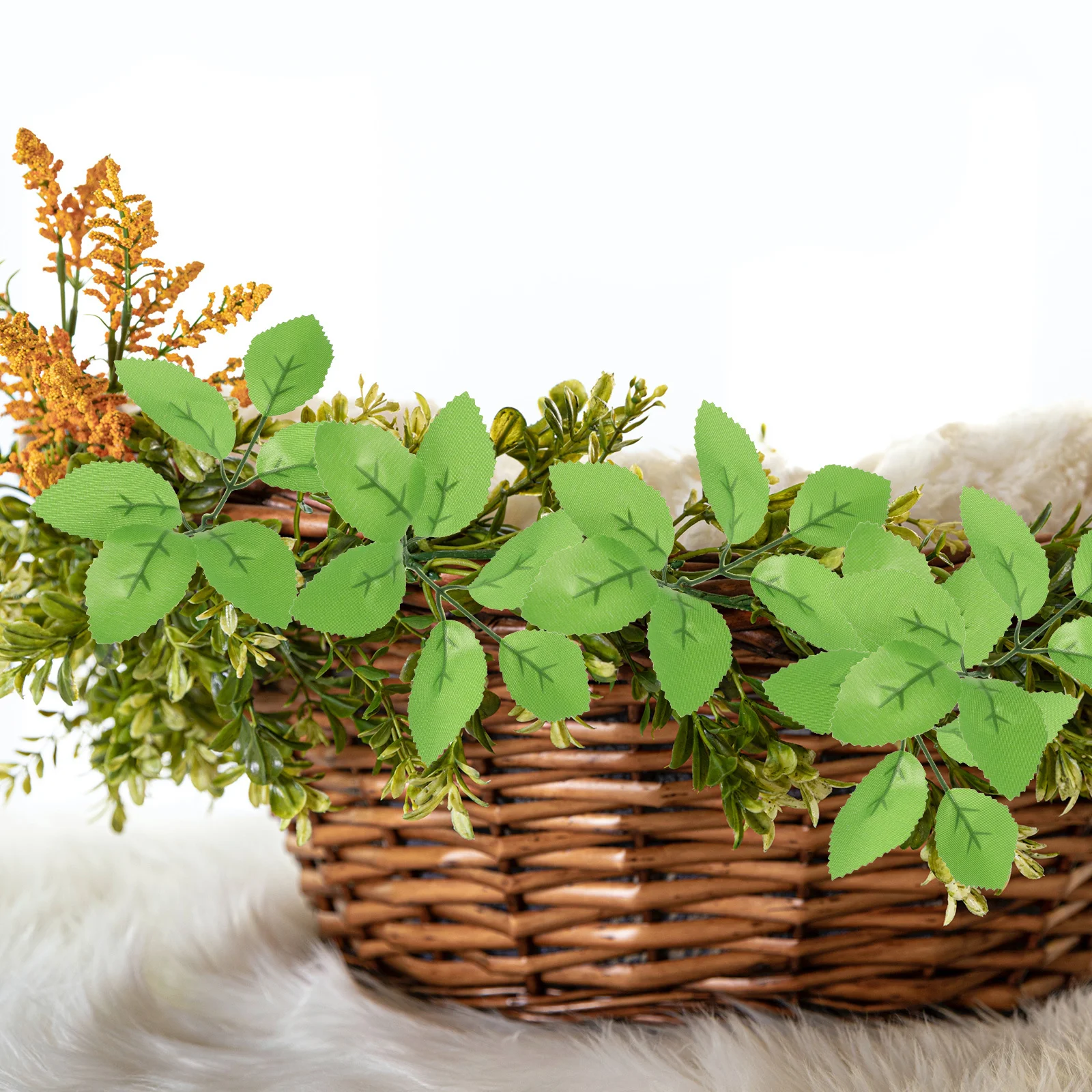 

100Pcs Fake Rose Leaves Artificial Greenery for Decorations Lifelike Fresh Chic Home Party Wreath Bouquet Supplies