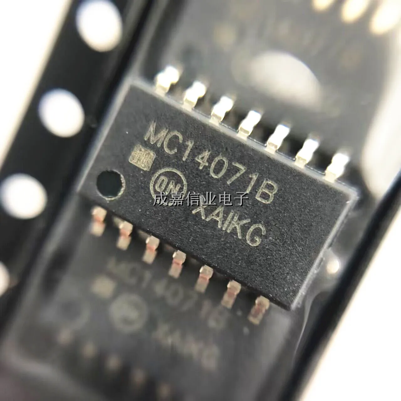 10pcs/Lot MC14071BFELG SOIC-14 MARKING;MC14071B OR Gate 4-Element 2-IN CMOS 14-Pin Operating Temperature:- 55 C-+ 125 C