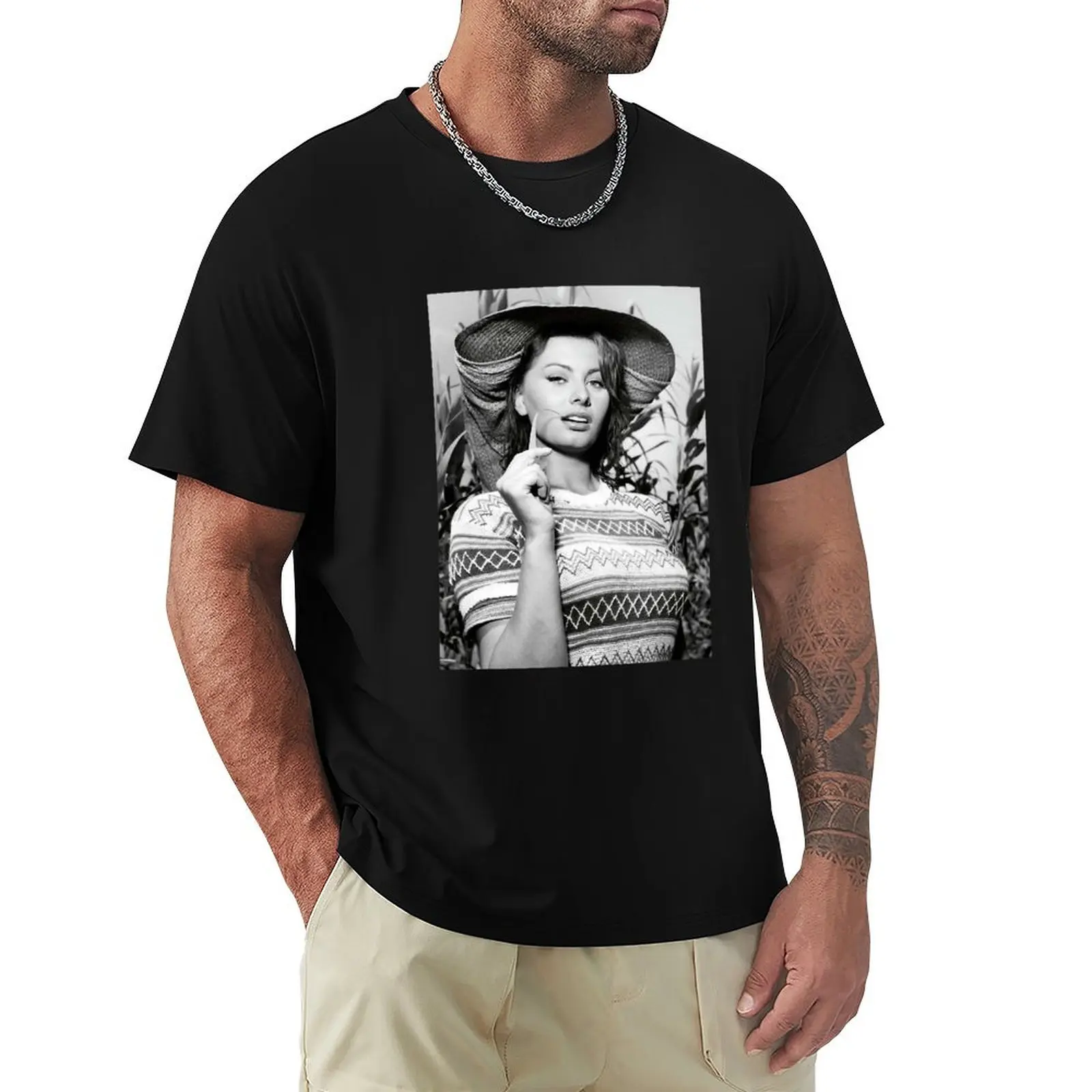 Natural Passionate Joy Acting Sexy Beauty Sophia Loren Retro T-Shirt Big and Tall Crew Neck Tee