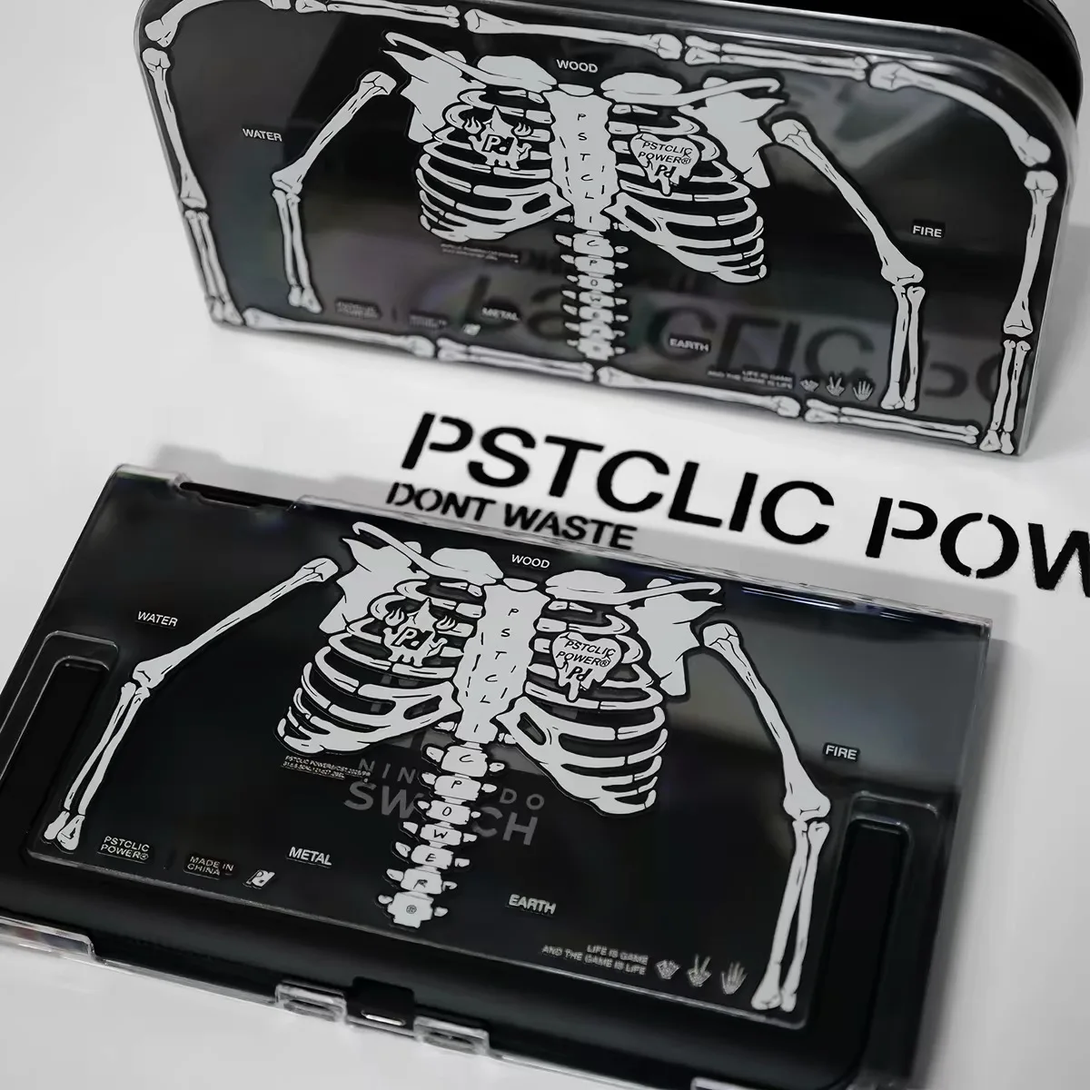 switch-2用保護ケース、スカルデザインのハードケース。