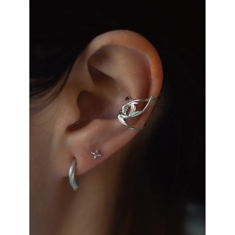 AMXIU  Single One S925 Silver Swallow Ear Cuff For Women, Niche, High-End, Light Luxury, Exquisite And Unique Accessory