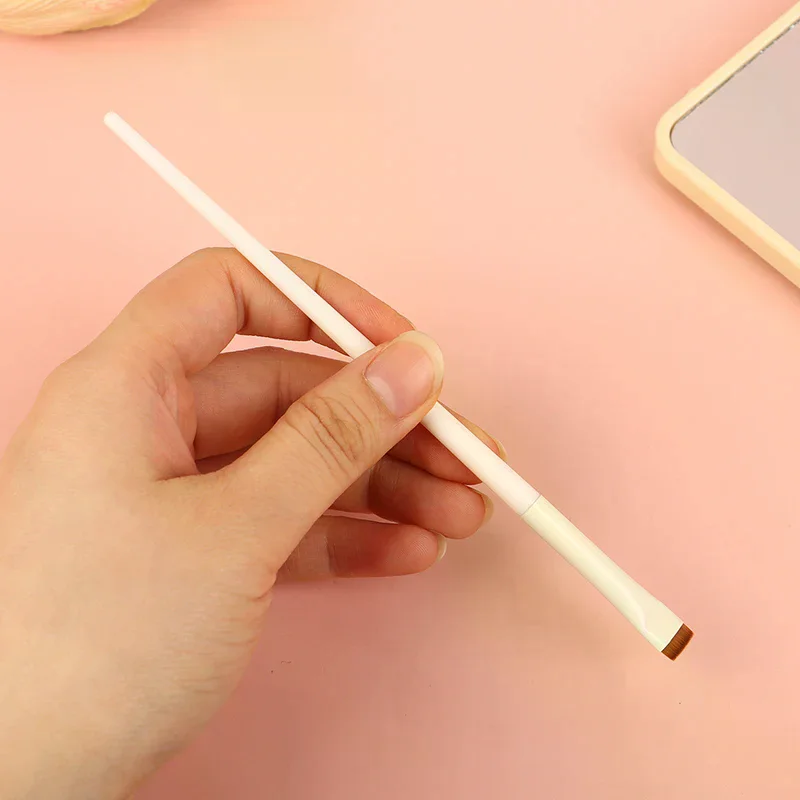 Professional Flat Angle Wooden Eyeshadow Brushes Make Up Cosmetics Tools Beige Eye Makeup Brushes Flat Eyebrow Eyeliner Brush