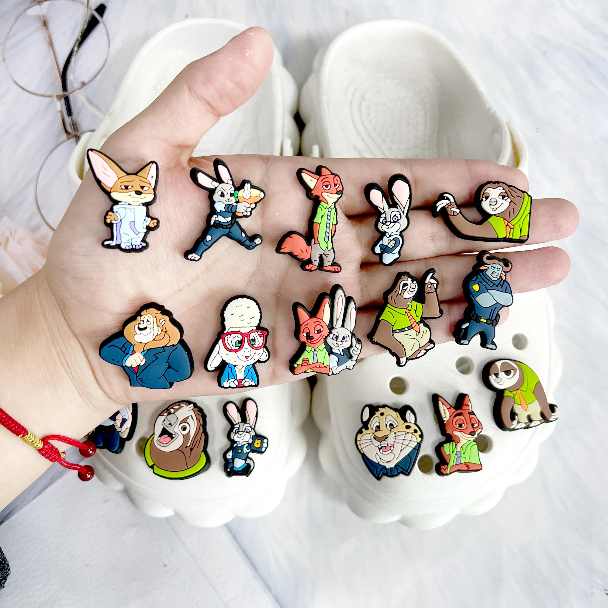 MINISO 1-16 قطعة Zootopia الأحذية السحر أنيمي شخصية لطيف الكرتون اكسسوارات الديكور لهدايا كلاسيكية تسد X-mas #4