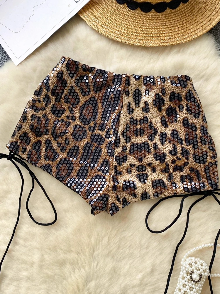 Y2k Niedrige Taille Hot Pants Frauen Slim Fit Pailletten Leopard Print Hose Mit Gürtel Design Asymmetrische Koreanische Sle Pendeln Gerade Hüfte Shorts