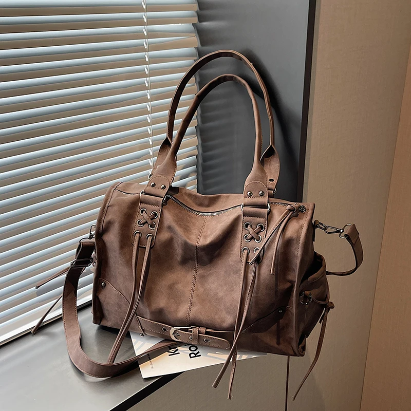 

Vintage PU Leather Large Capacity Tote Bag Fashion Casual Women's Handbag with Adjustable Shoulder Strap for Daily Commute