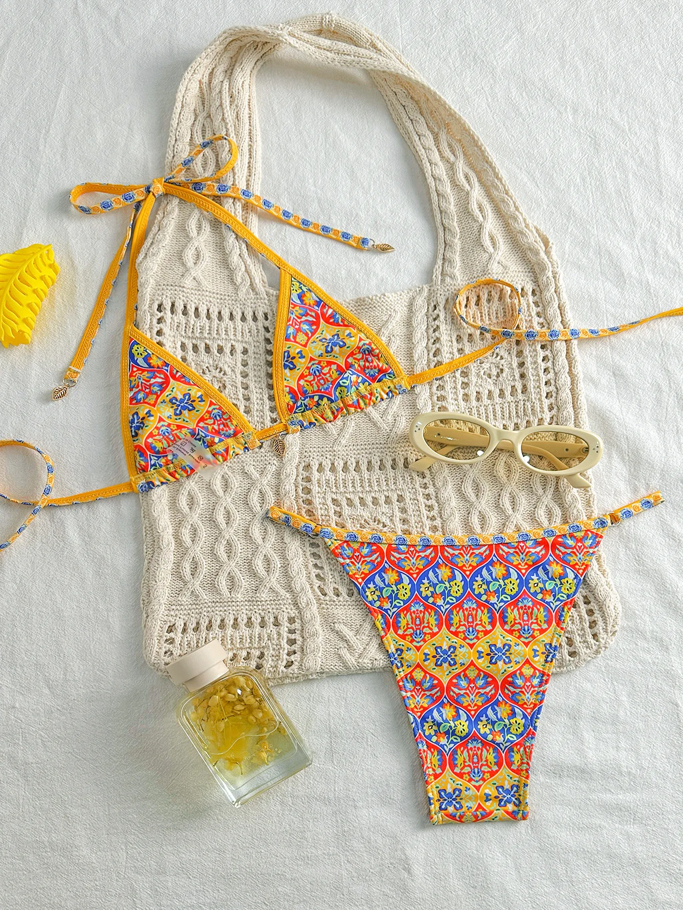 Conjunto de Bikini amarillo para mujer, traje de baño de 2 piezas con estampado Retro, traje de baño triangular con cuello Halter y espalda descubierta, traje de baño para playa 2025