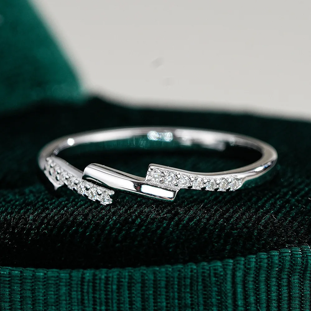 

JoyceJelly Full Moissanite Rings 100% S925 Sterling Silver Hip-Hop Asymmetric Row Ring Daily Classical Fine Jewelry For Women