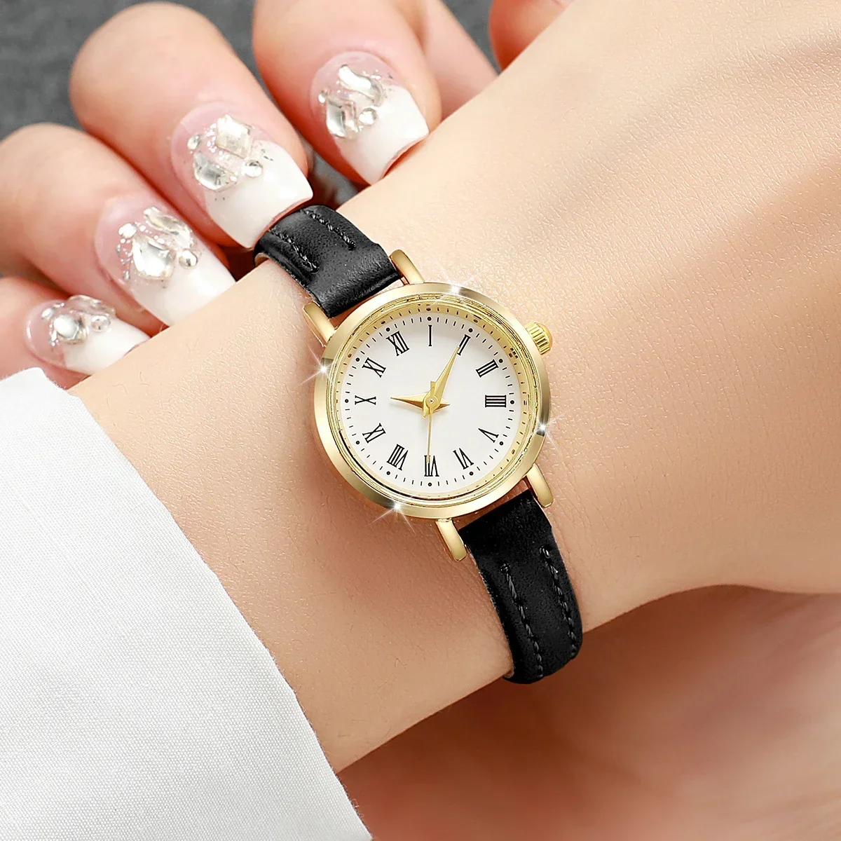 AAADelicate Retro Roman Numeral Small Round Gold Watch With Soft Leather Band For Daily Wear