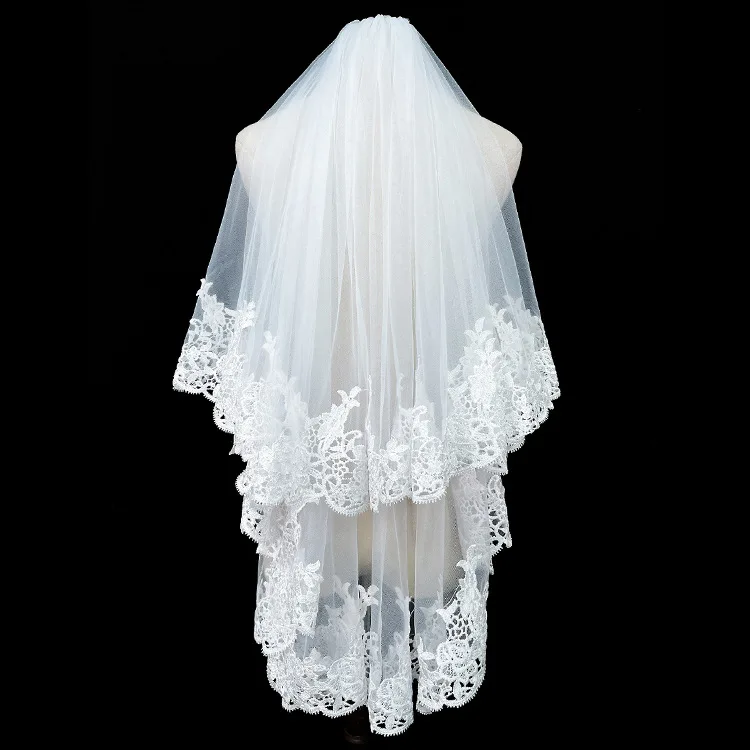 Elegante Twee-Layer Wit Of Ivoor Bruiloft Sluier Vingertop Lace Veil Voor Bruid Met Kam Bridal Accessoires Mantilla