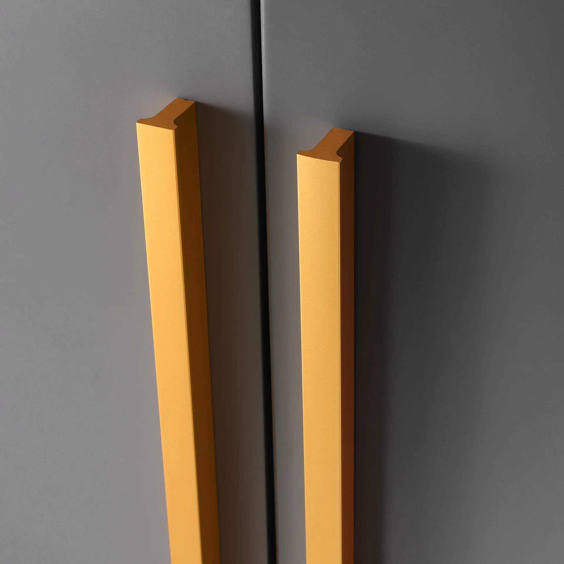 Matte Black Furniture  Gold Kitchen Cabinets Cupboard Pulls Handles for Cabinets and Drawers Wardrobe Pulls Drawer