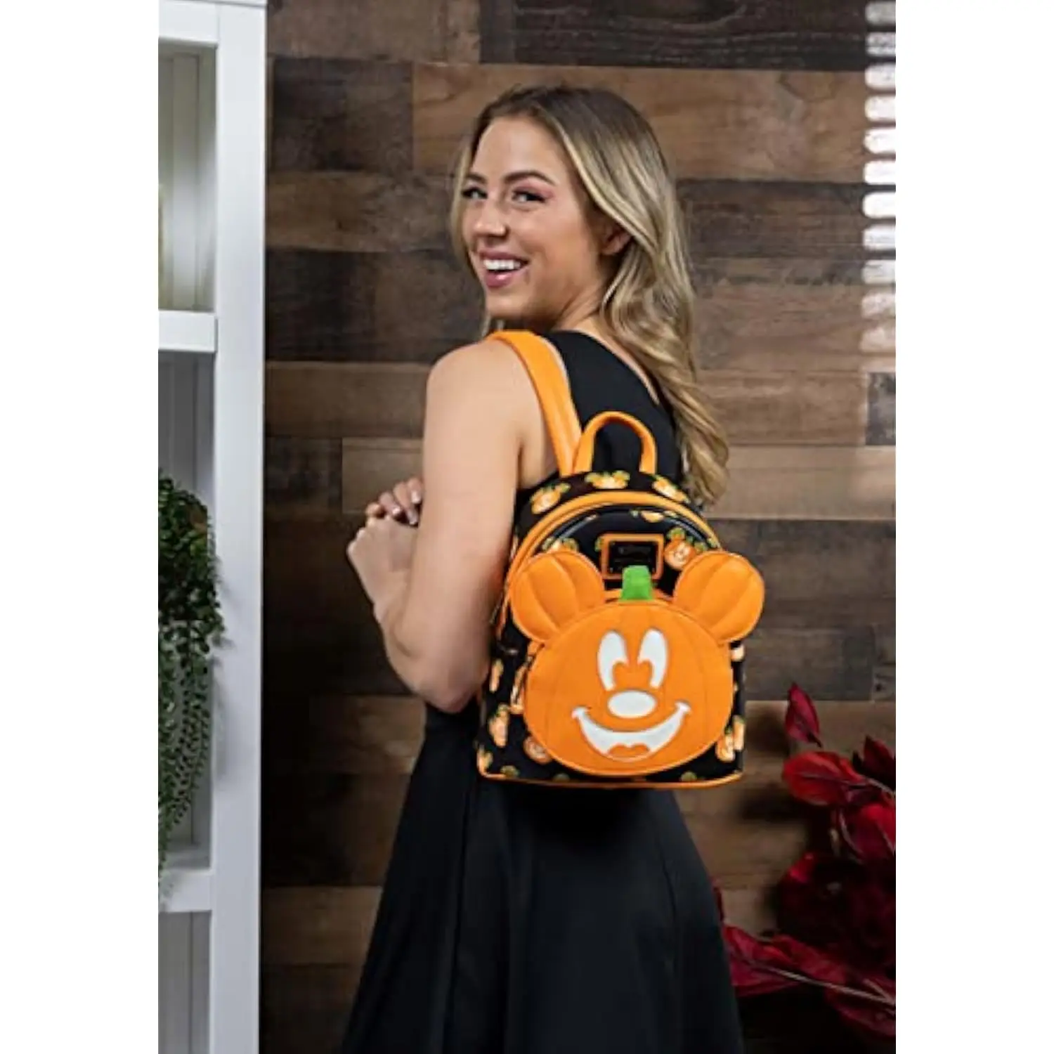 Disney Mickey-O-Lantern Womens Double Strap Shoulder Bag Purse