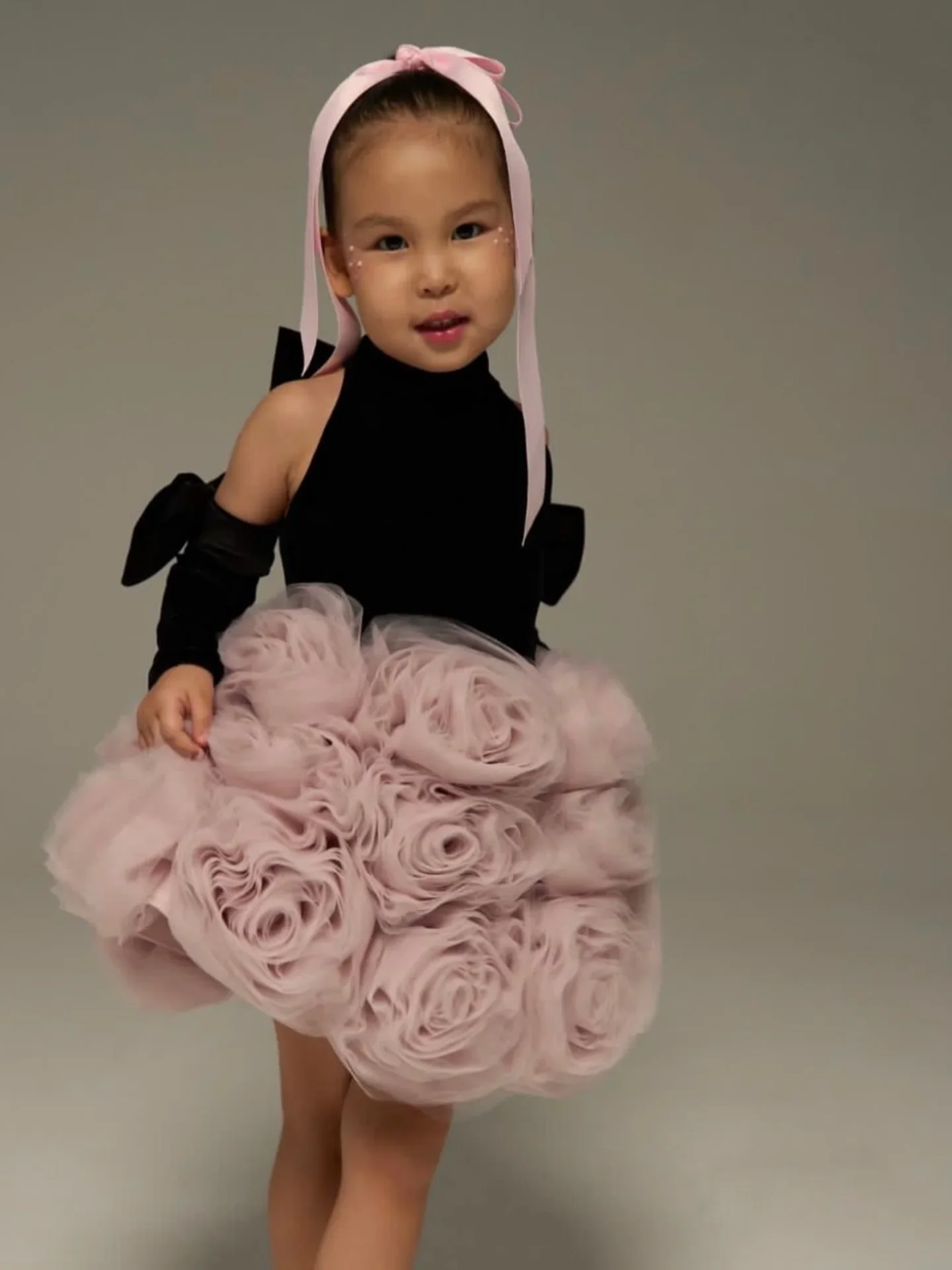 فستان فتاة الزهور الصغير لحفلات أعياد الميلاد وحفلات الزفاف باللونين الأسود والوردي للفتيات مع قفازات وأقواس #4