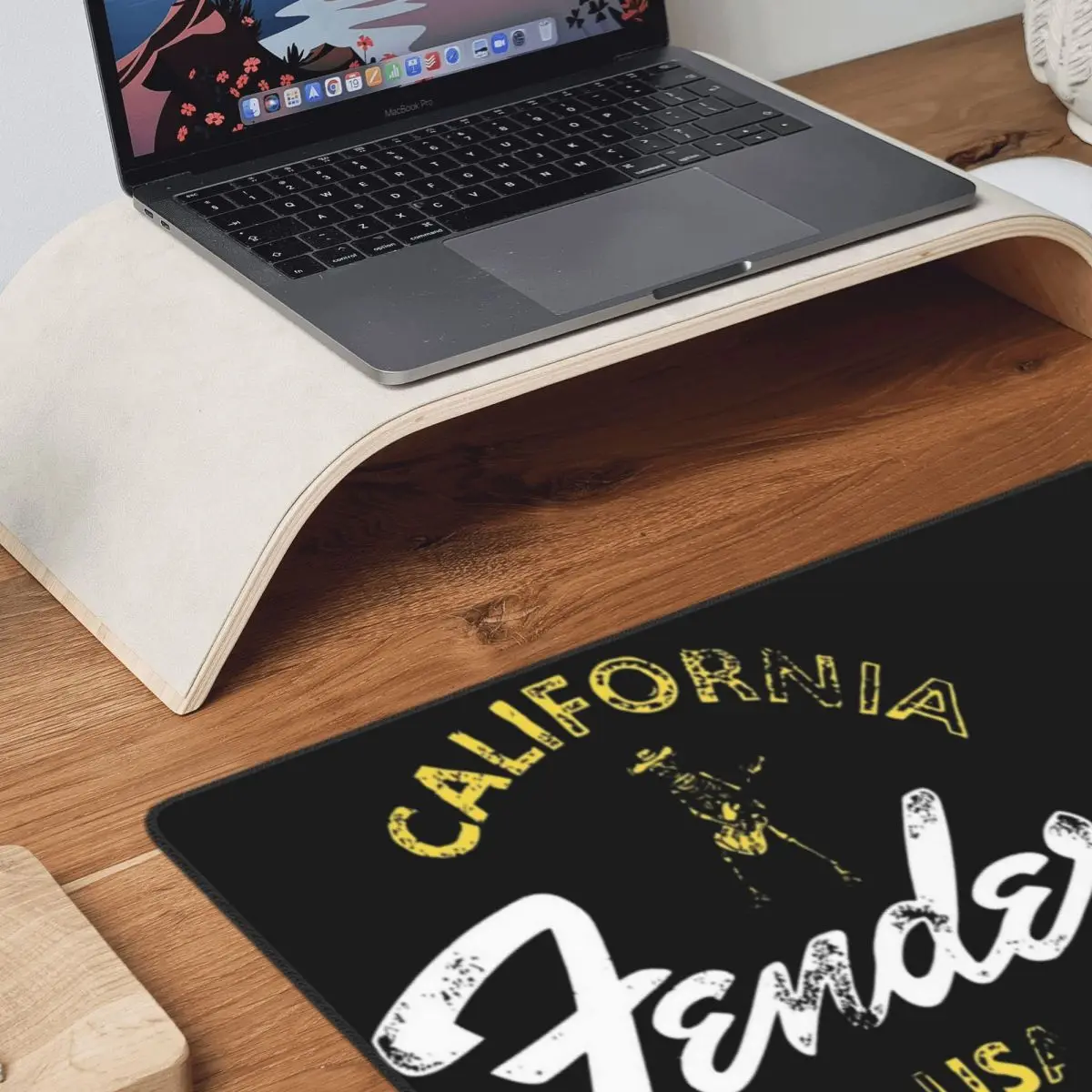 Tthr66 Fender Musical Instruments And Amplifiers Large Mouse Pad Computer Keyboard Mouse Mat Gaming Desk Mat Office Table Mats