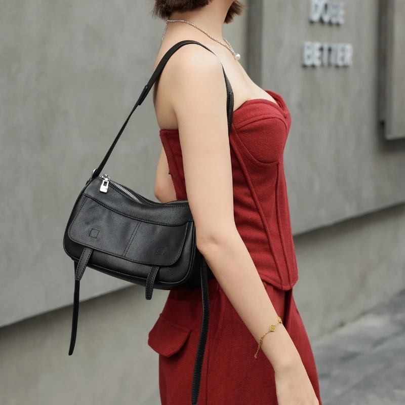 

Women's Genuine Leather Crossbody Bag Lightweight Envelope Camera Shoulder Bag Daily Messenger Bag for Lady Casual Commuter Gift