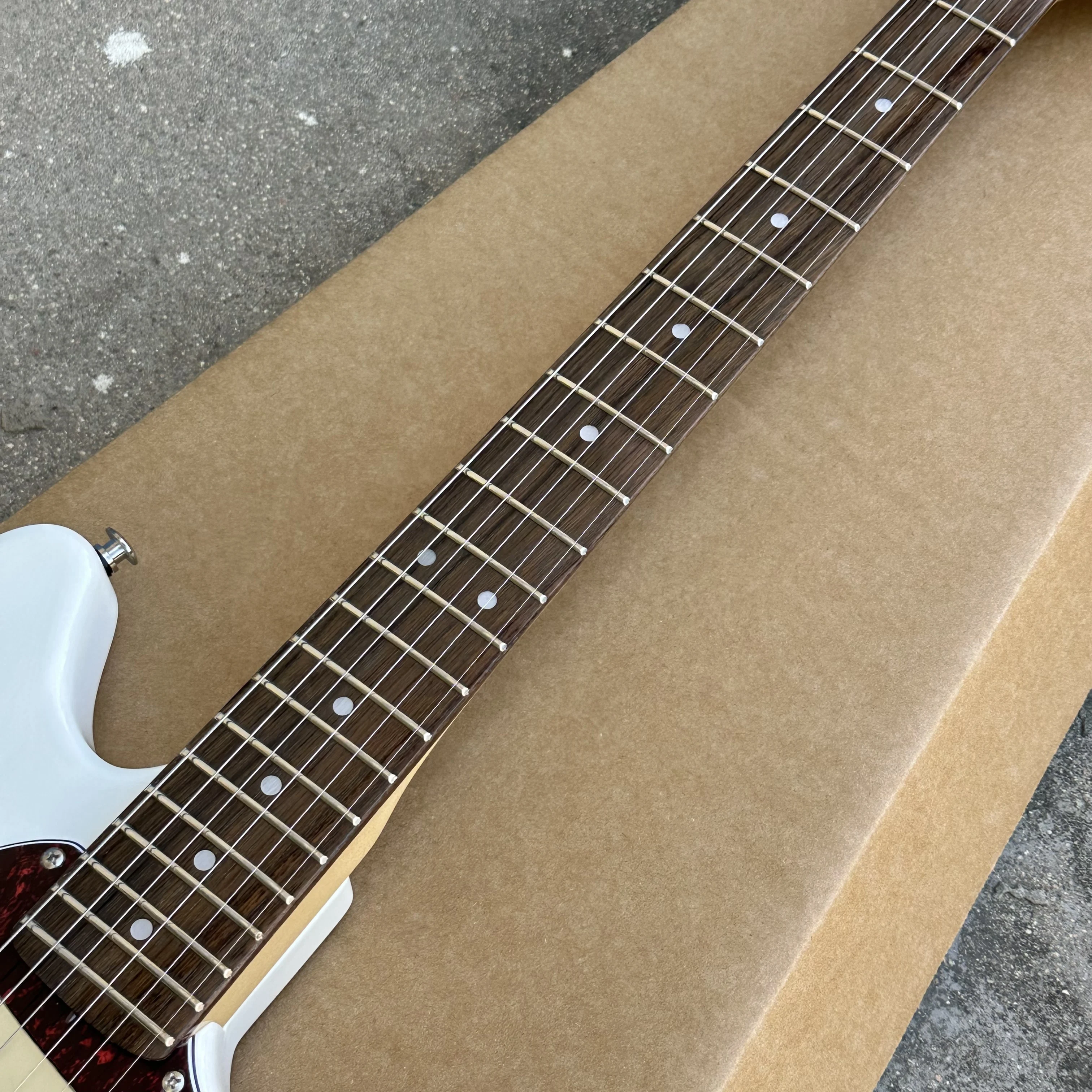 Thumbnail 4 - #15 Cheap Electric Guitars Worth Buying
