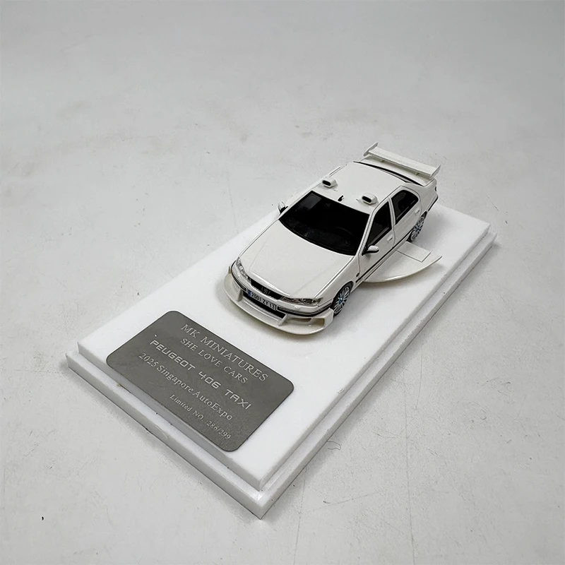 1:64 Scale 406 407 Taxi Sport Car Simulation Resin Model Movie Fan