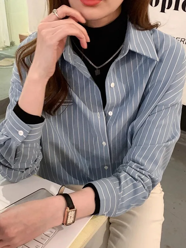 

Синяя полосатая женская рубашка с длинным рукавом, свободная, для многослойных образов, весна-осень, повседневная, в корейском стиле, с воротником, на пуговицах