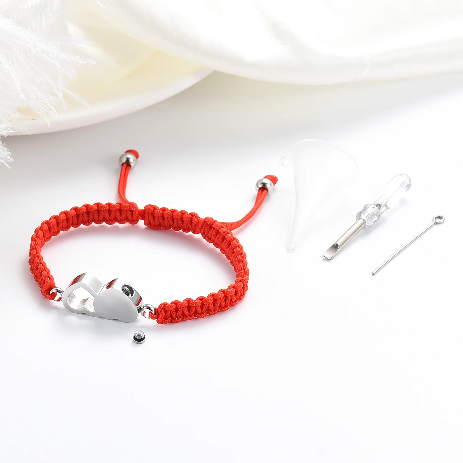 Full Heart&Hollow Heart Urn for Ashes Bracelets Women Bracelet Memorial Keepsake Stainless Steel Urns Bangle Cremation Jewelry