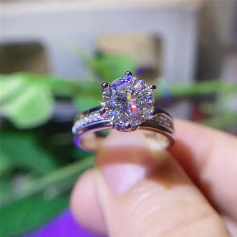 Classic Two-Color Flower Bud 5A Zircon Ring Flower Shaped Jewelry Accessories for Men and Women, Light Luxury and Versatile, the Best Gift for Good Friends as a Birthday Present