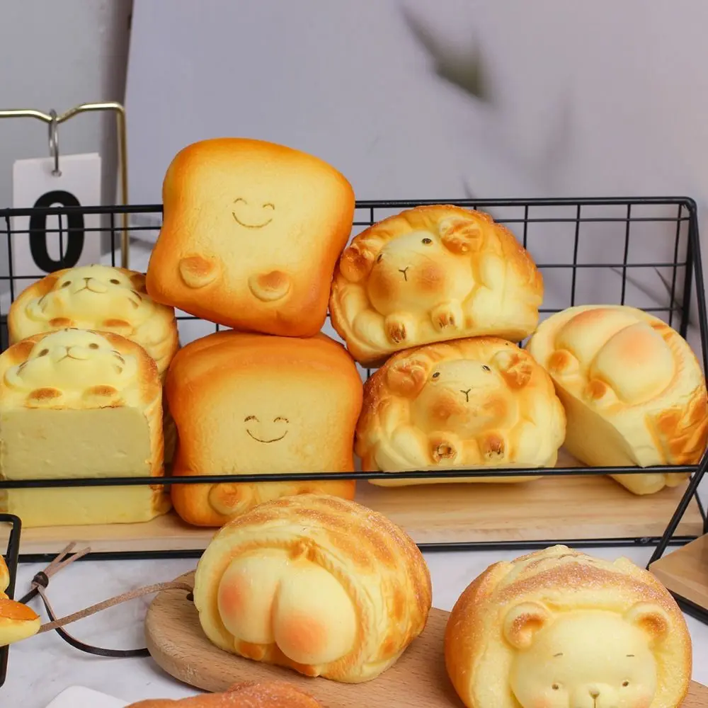 الكرتون الحيوان محاكاة الخبز قرصة لو الأصفر الضغط الإجهاد الإغاثة بولي انتعاش بطيء صور الدعائم نماذج الخبز الاصطناعي