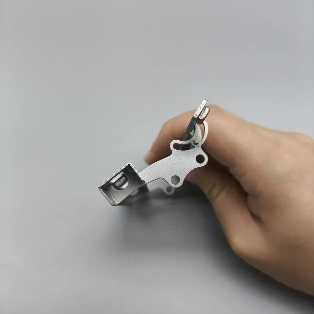 770S Front Swivel Bracket Flip Hinge Silver CTXZZJ-770S-1 For 1/14 Tamiyaa RC Romote Control Toy Trailer Tractor Toy Model Parts