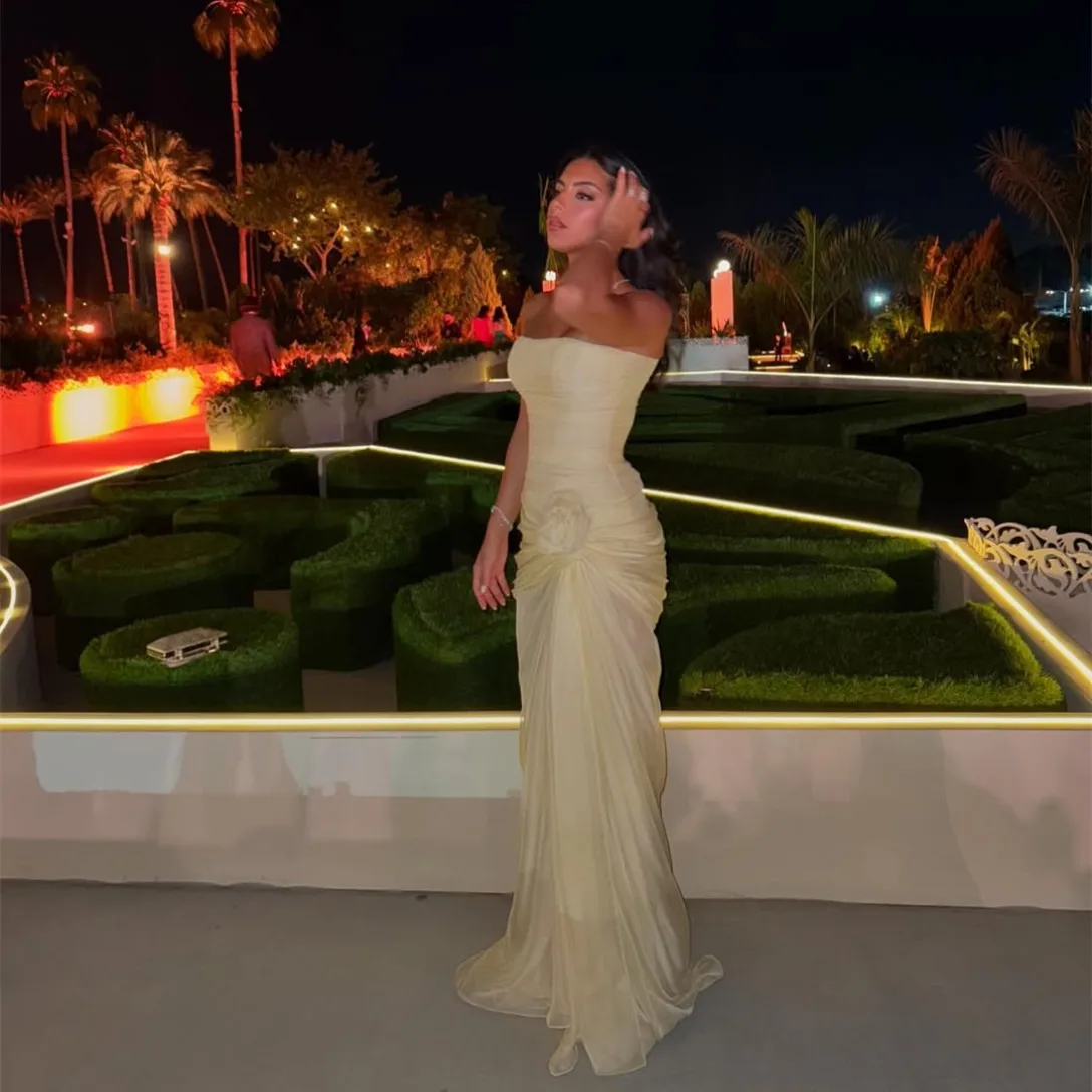 Robe de soirée longue en mousseline de soie, personnalisée, sans bretelles, avec motif sirène plissée, avec traîne Watteau, robe d'invitées de mariage pour femmes