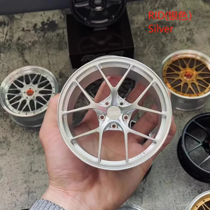 Wielmodel Auto Ornamenten STRALEN Metalen Wiel RID Aluminium Simulatie Smeden Wiel Modificatie Creatief Desktop Speelgoed