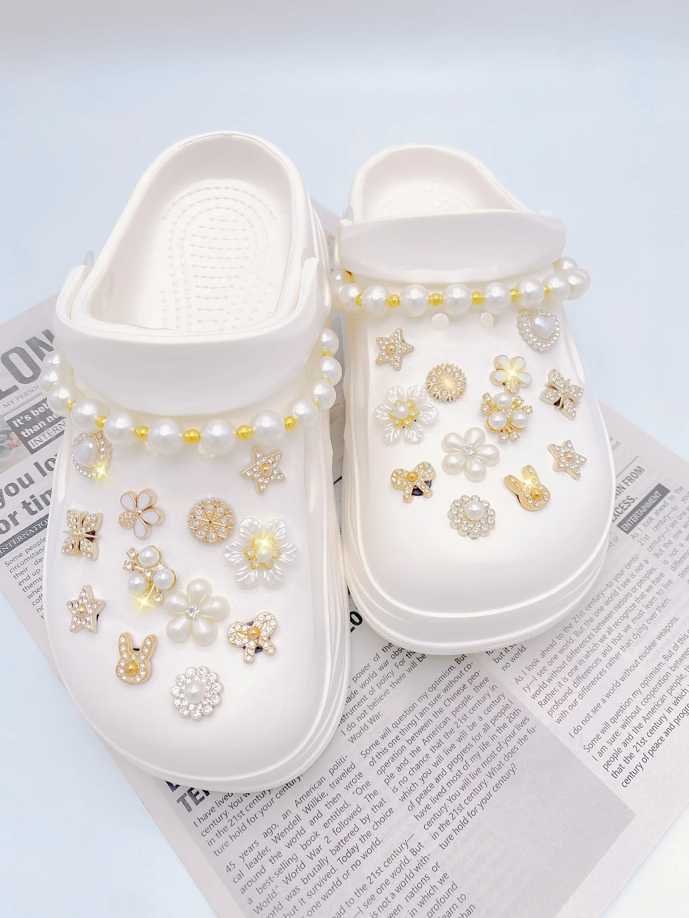 26 حذاء تمساح (زهرة ABS لؤلؤية بستة بتلات، فيونكة، نجمة، أرنب صغير، قلب، إلخ.) الملحقات - سهلة التركيب وقابلة للفصل