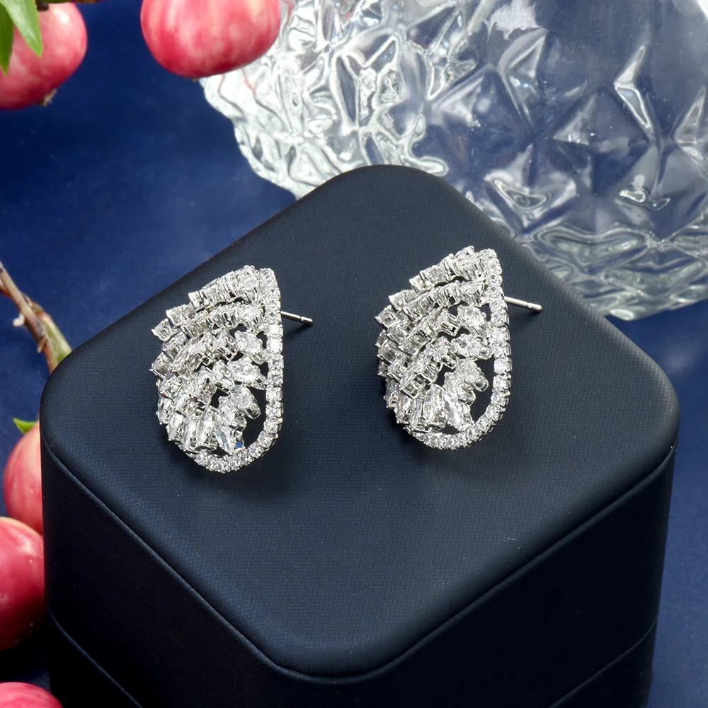 

Hibride AAA Sparkling luminous oval earrings cubic zirconia 2025 fine ladies fashion punk jewellery wedding accessories E24