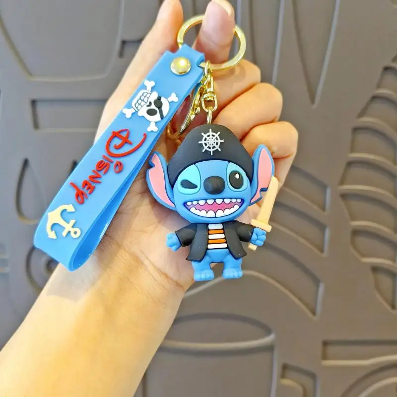 Kawaii Disney Mickey Mouse Stitch pirata Cross Dressing dibujos animados Pato Donald llavero mochila colgante decoración pareja regalos