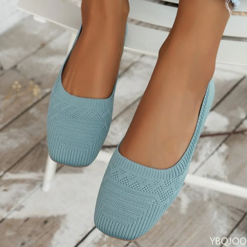 春の新作、シンプルなスクエアトゥ、浅口、柔らかいソール、おしゃれで万能なレディースフラットシューズ、通気性のあるメッシュシューズ