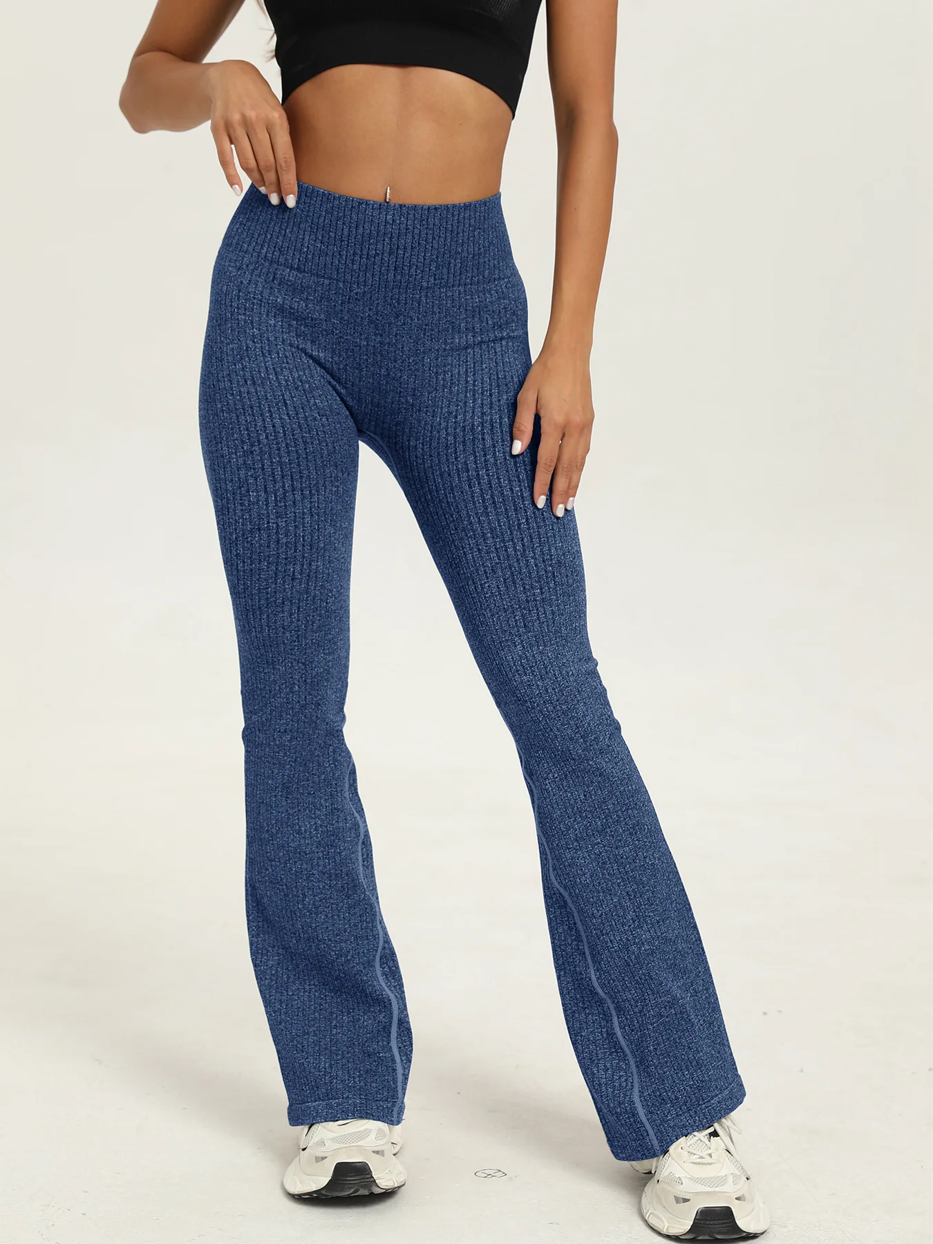 Nahtlose gerippte Strick-Schlaghose für Damen, hochtailliert, einfarbig, schmal geschnitten, Yoga-Schlaghose, dehnbare Leggings für Fitness, Laufen und Training – Detail 7