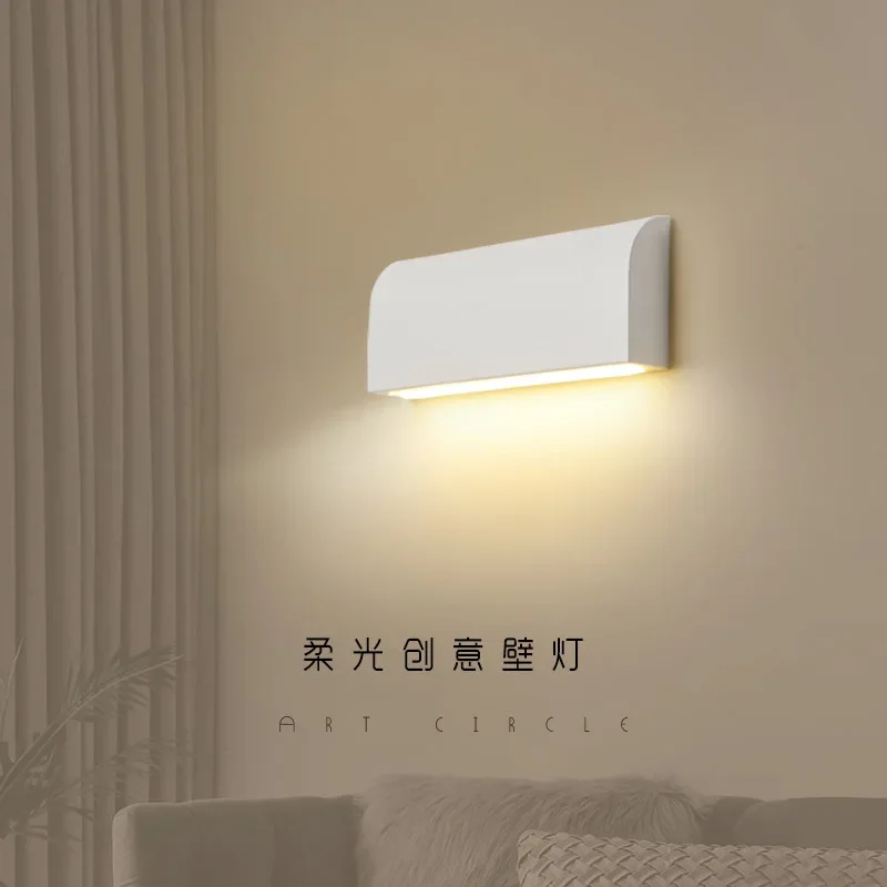 Lámpara de pared Led minimalista moderna, luz de cabecera para dormitorio, sala de estar, pasillo, escalera, fondo rojo de Red creativa