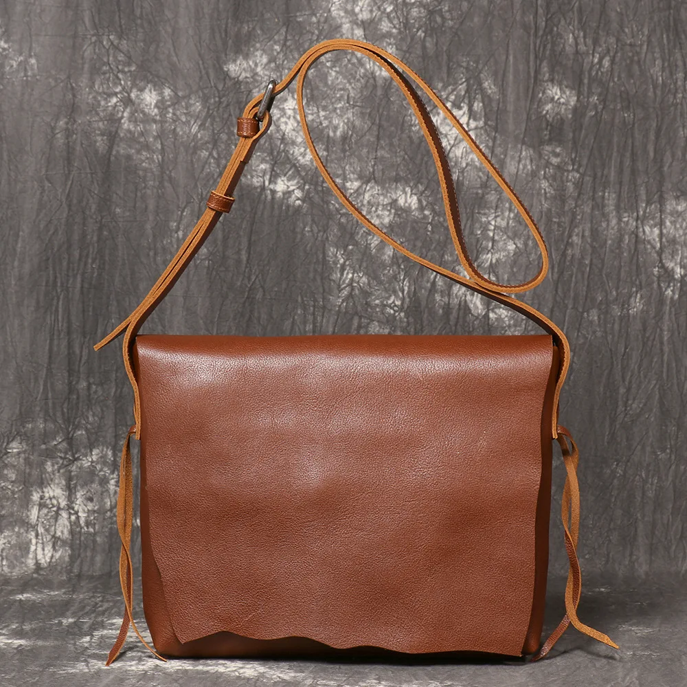Men's Vegetable-Tanned Leather Messenger Bag - Minimalist Crossbody Satinchel for Travel