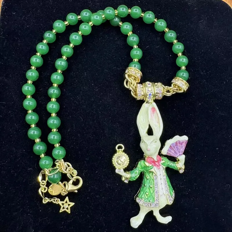 Medieval vintage gentleman rabbit pendant exquisite animal delicate full inlaid Czech diamond rabbit magnetic pendant