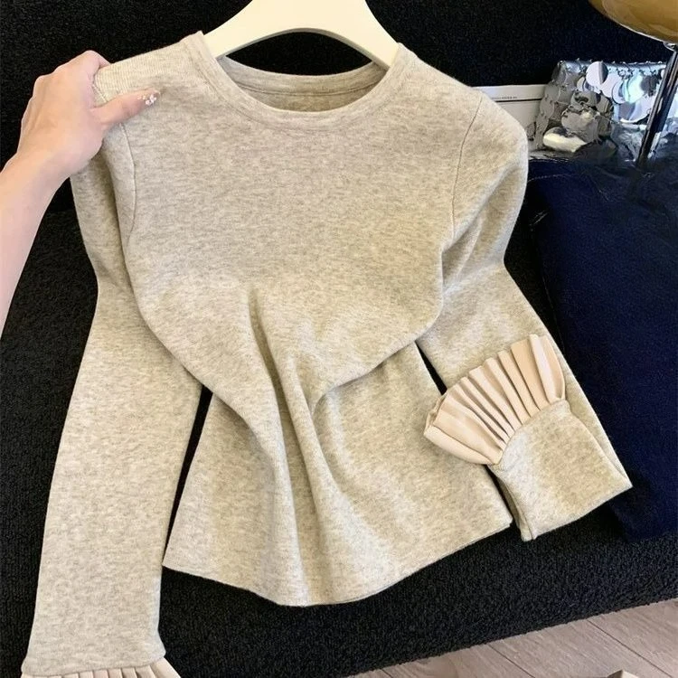 

Chic Flared Sleeve Design Knitted Top For Women's Autumn Winter Round Neck Base Shirt