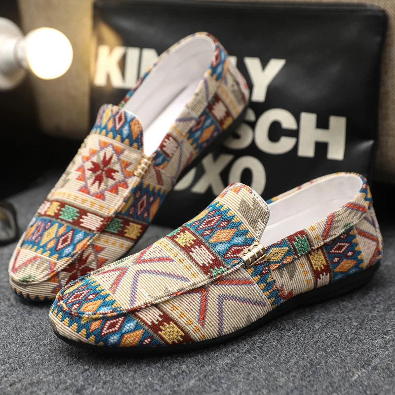 

Ethnic Style Summer Men's Casual Shoes Breathable Canvas Man Loafers Comfort Flats Driving Shoes Men Lazy Shoes chaussure hommes