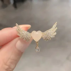 1Pc Fashion Angel Wings Brooches for Men Women Chic Luxury Rhinestone Wings Pins Jewelry Trendy Accessories Party Gifts 2024