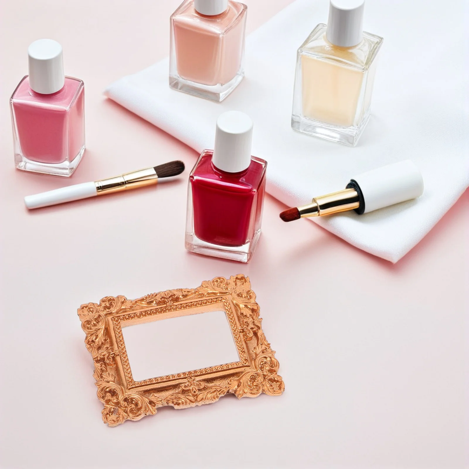 

3Pcs Tiny Gold-Tone Resin Frame Set Mini Style Picture Frames for Nail Art Presentation DIY Dollhouse Decoration