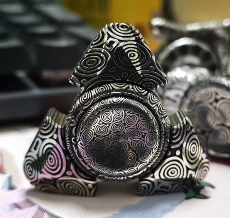 Used EDC NJT EDC Damascus Three Leaf Vinda Vader fidget spinner metal decompression toy