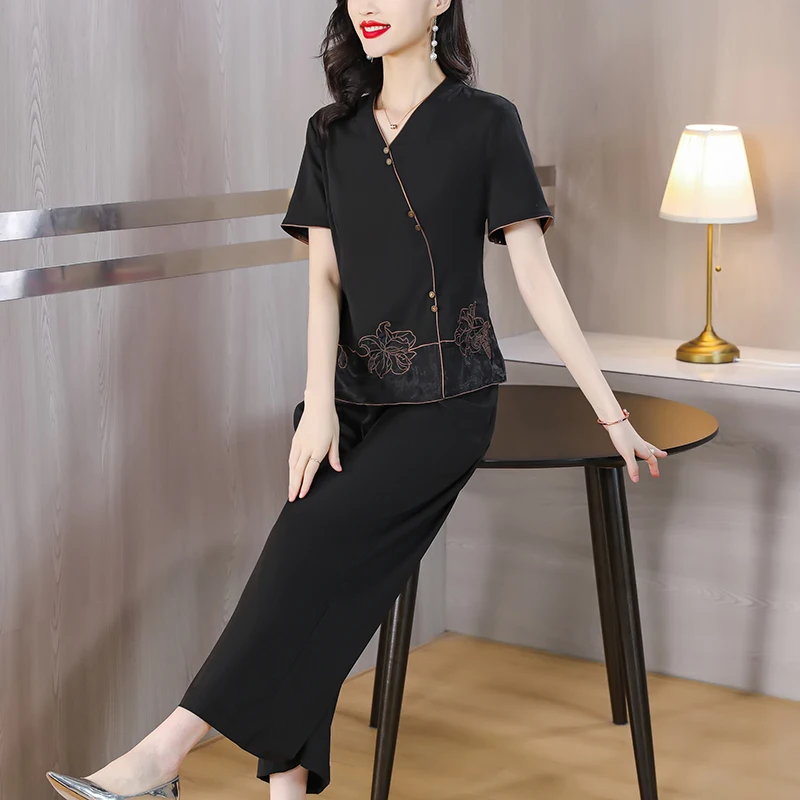 

2023 New Silk Satin Short Sleeve T-shirt Long Pants Set Women's Loose Black Printed Shirt Wide Leg Pants Slim Two Piece Set