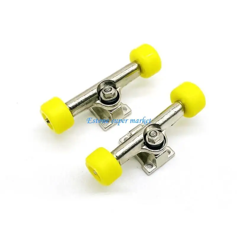 090B 2 ピース/セット指スケートボードアクセサリーブラケット合金部品ミニ指おもちゃモデルローラースケートスクーター用