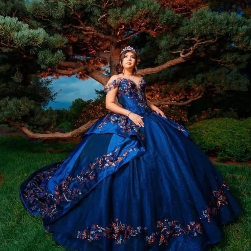 

Shiny Burgundy Quinceanera Dresses Off the Shoulder Glitter Crystal Decal Long tail Vestido De 15 Quinceanera Customize