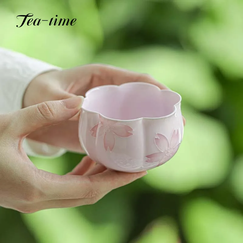 Hand Painted Teacup Pink Sakura Tea Cup Petal Ceramic Cups Large Japanese Porcelain Jingdezhen Cup Gift Unique Tea Bowl Tool