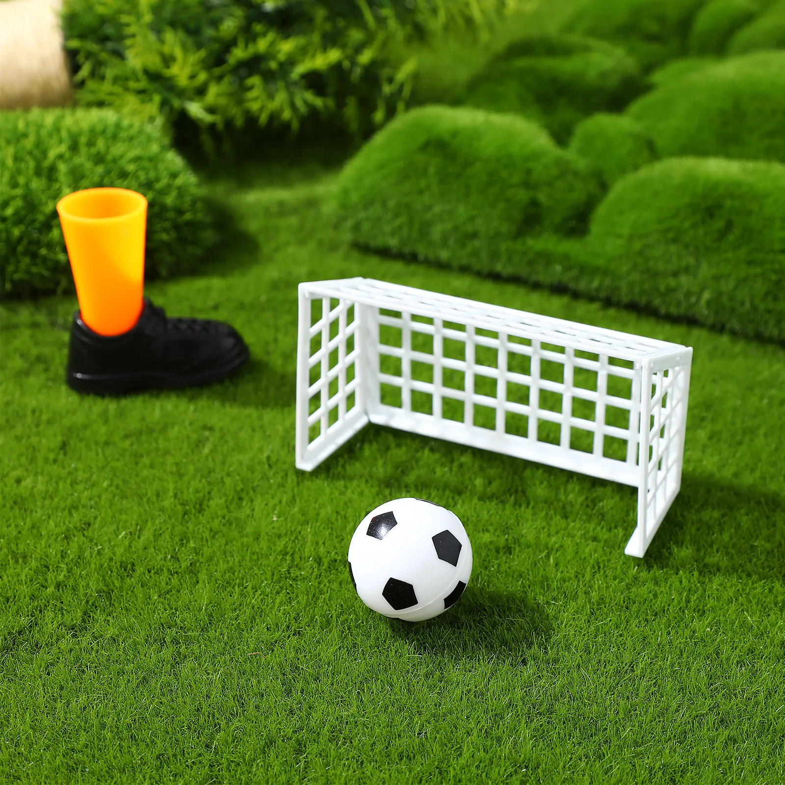 

2Set Finger Soccer Game Tabletop Football Set Mini Finger Shoes 4 Goals 2 Balls Sand Table Model Toy